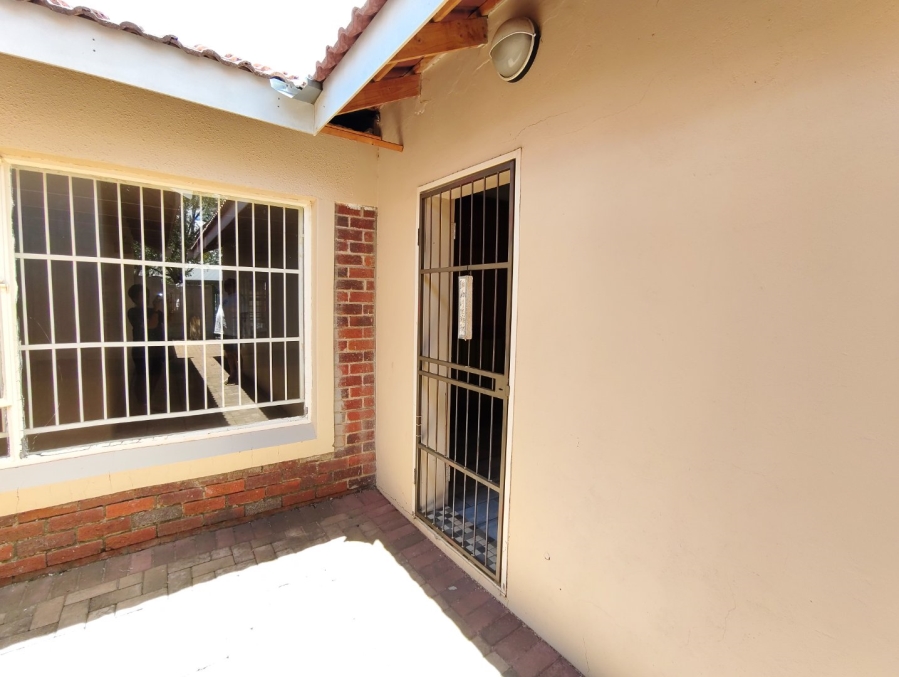 To Let 3 Bedroom Property for Rent in Generaal De Wet Free State